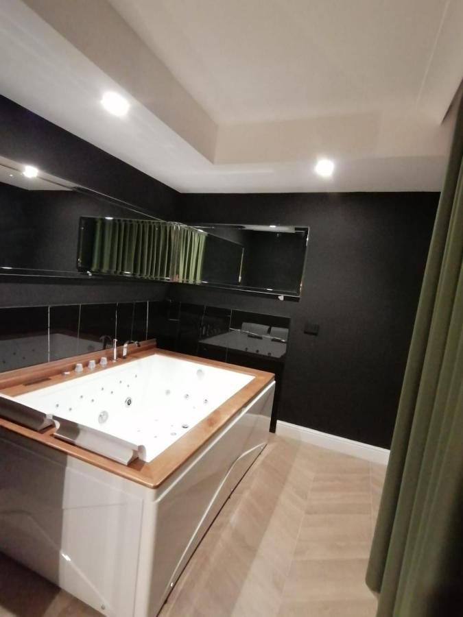 Hotel Xbusiness Nola Eksteriør billede