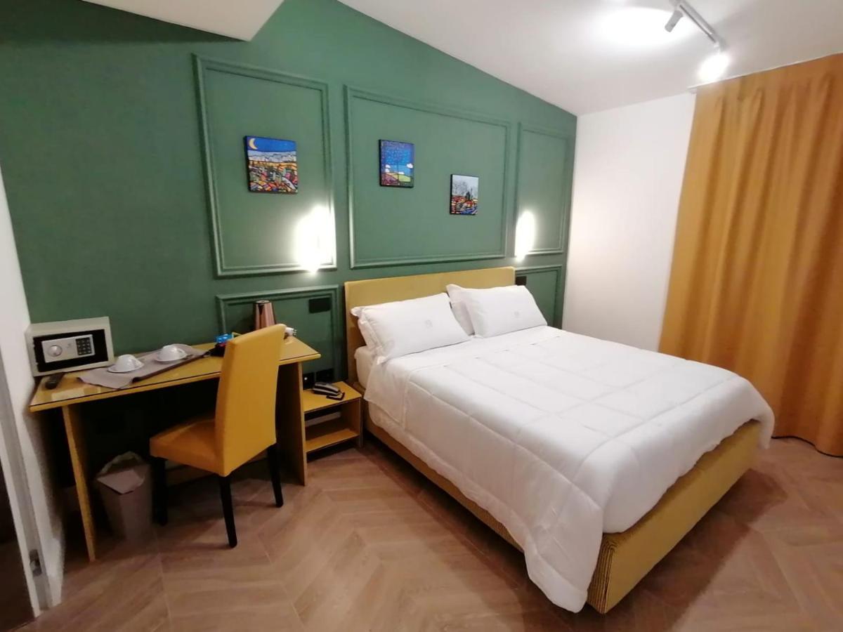 Hotel Xbusiness Nola Eksteriør billede